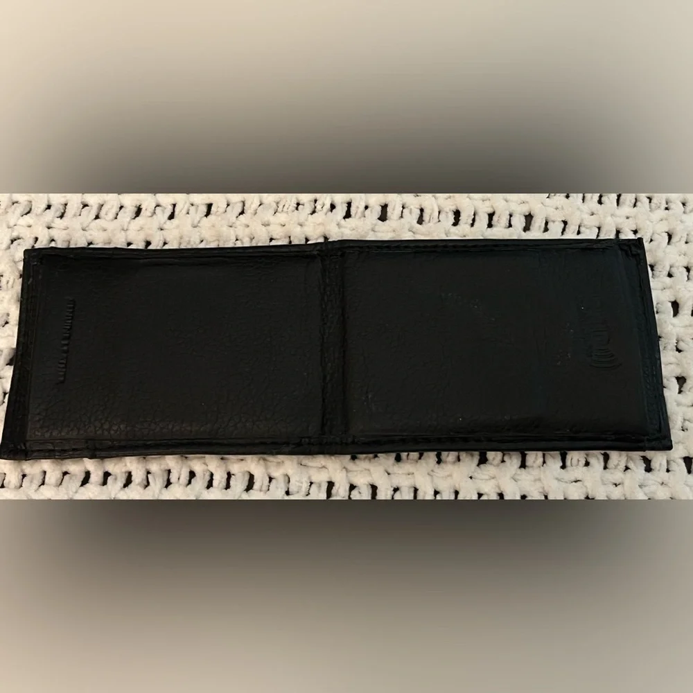 Unisex Black Leather Money Holder w/Card Slots, ID Window, Magnetic Close, RFID